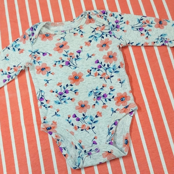 Carter's Other - ° SZ 3MO • Long-Sleeve Onesie °